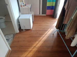 DVC06 - Oak Mantel - Image 2