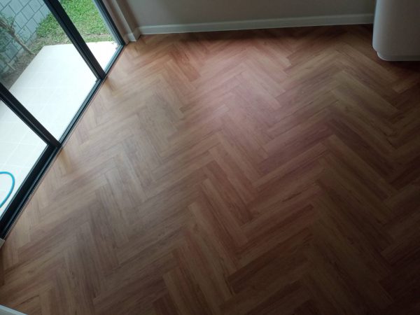 DSH18 - Walnut - Image 2